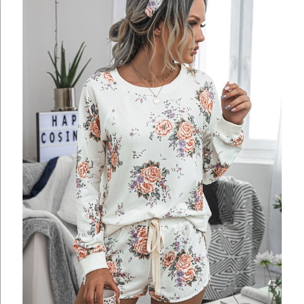 Last One !  Floral Loungewear Short Set (UNWORN)
